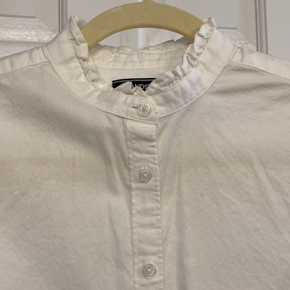 VGUC Land’s End Ruffle Button Down Size 2 - Picture 2 of 4